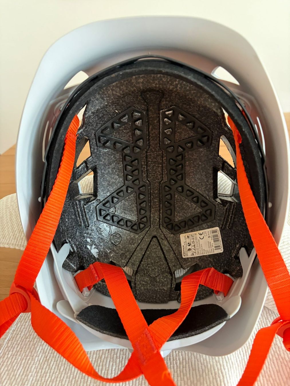 Helme: Kletterhelm Simond – Gebraucht aus Küsnacht ZH von Hell11 3
