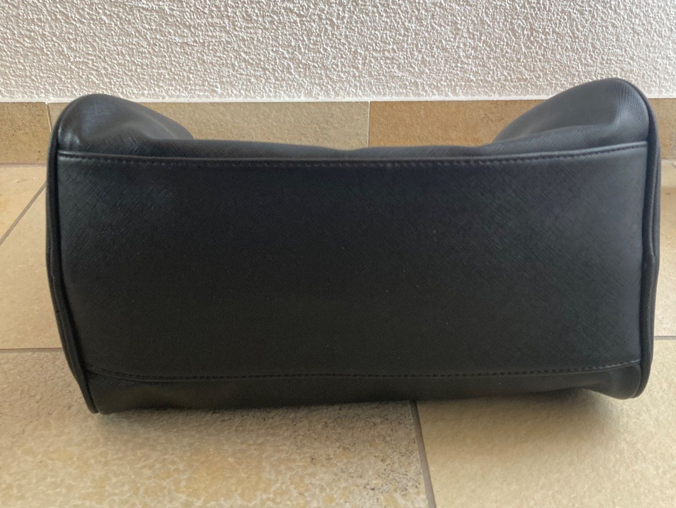 Borse da donna: Schwarze Amisu Damentasche / Bowlingtasche – Nuovo (secondo la descrizione) da Sempach venduto da son_698y 6