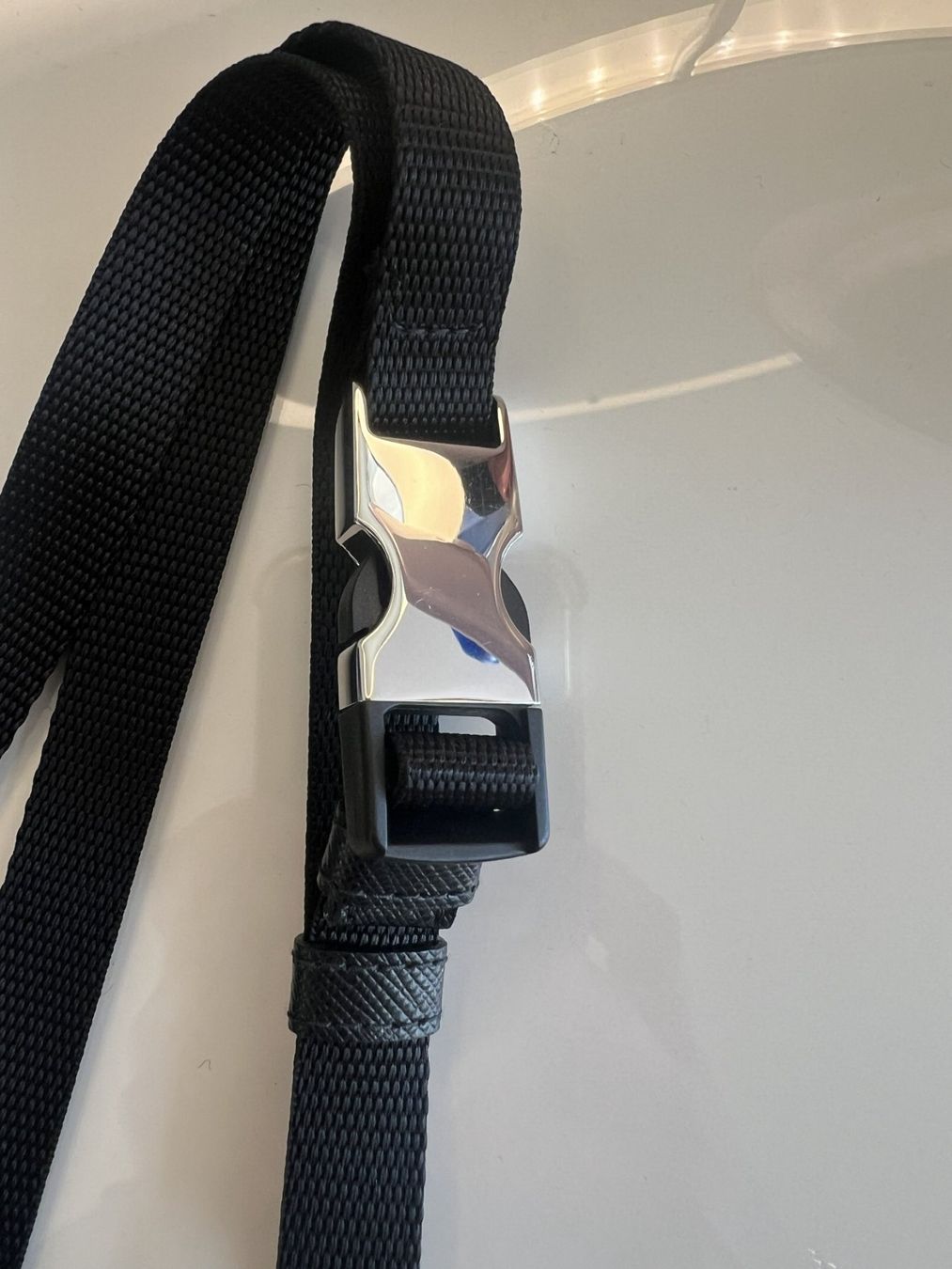 Prada Borse: Prada Re-Nylon Smartphone-Etui – Usato da Bülach venduto da deinmica 2