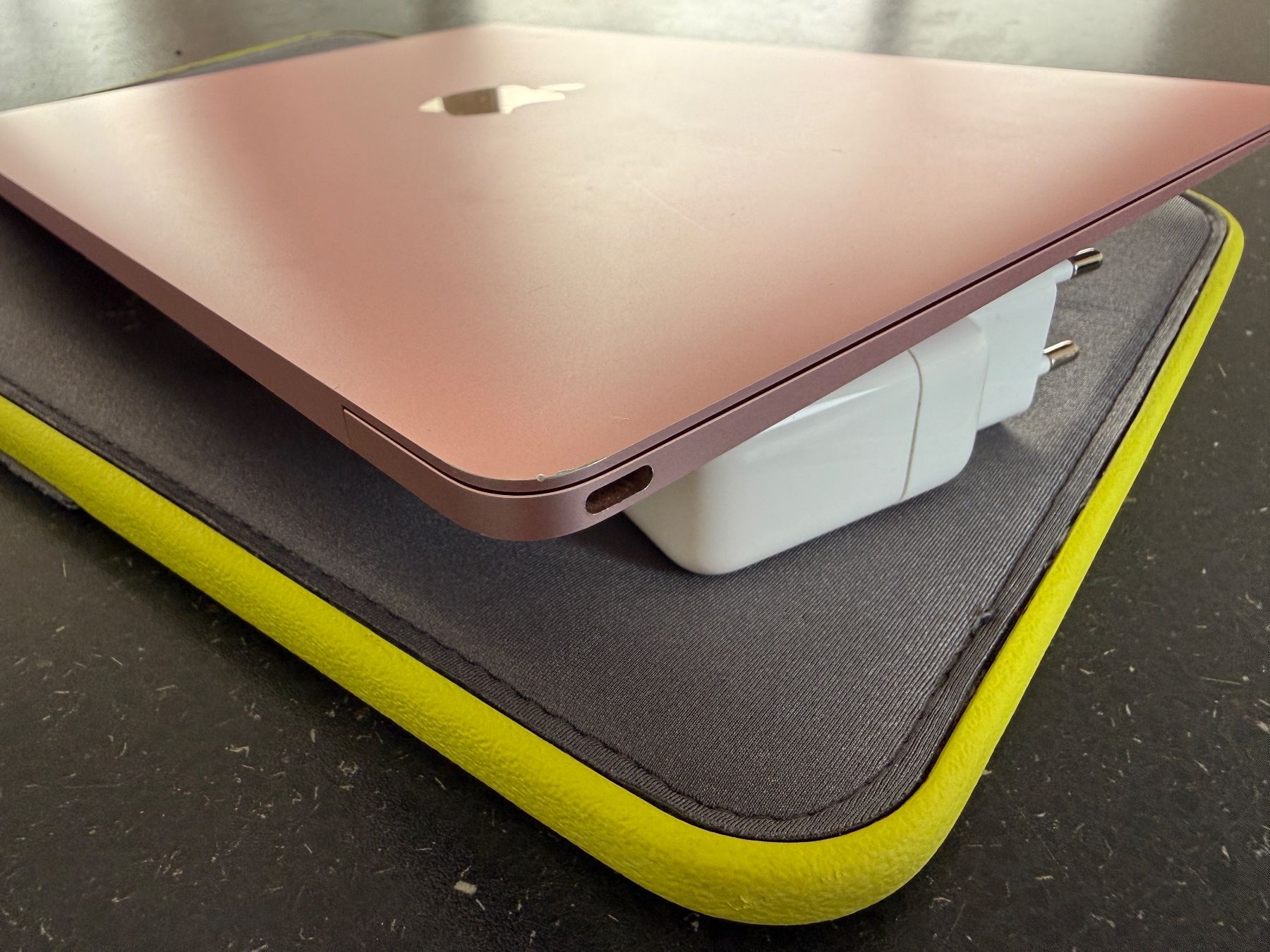 Apple Notebook: MacBook 12-inch,2017,Retina,1,2GHz intel Core m3 – Usato da Niederuzwil venduto da cutorem 4