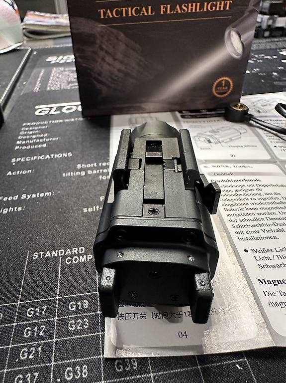 Lampade: Gun Light 1600lm – Usato da Römerswil LU venduto da Wemont 2