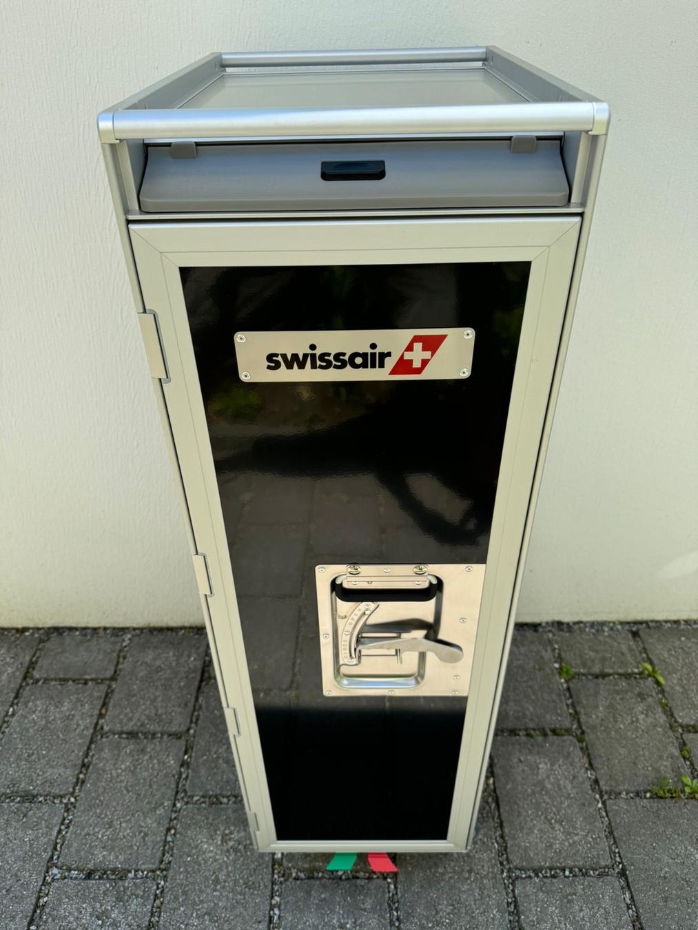 Swissair Altro in Aeronautica: Flugzeug Trolley NEU Swissair – Nuovo (secondo la descrizione) da Ostermundigen venduto da airline-trolley 1