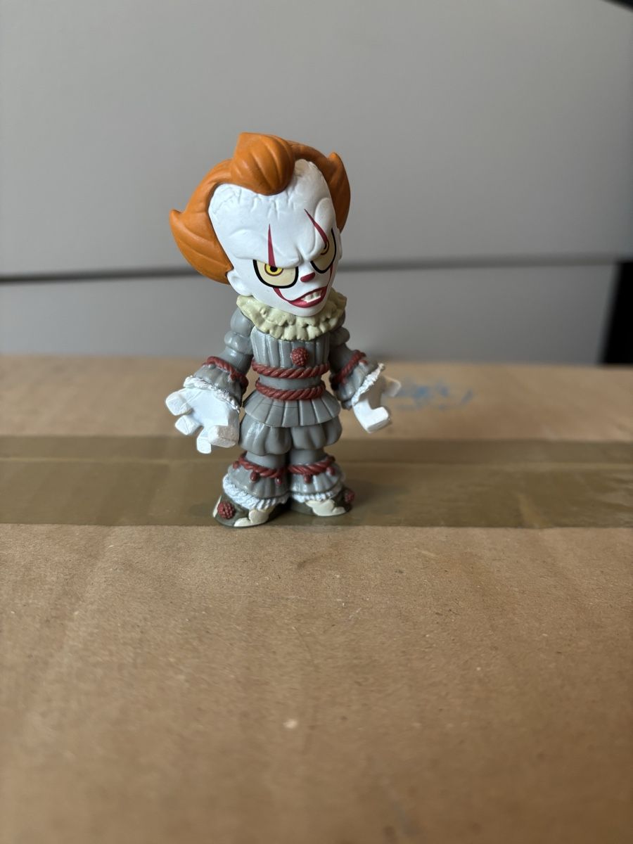 Funko Statuette: Funko Mystery Mini IT chapter two Pennywise – Usato da St. Antoni venduto da dazzxed