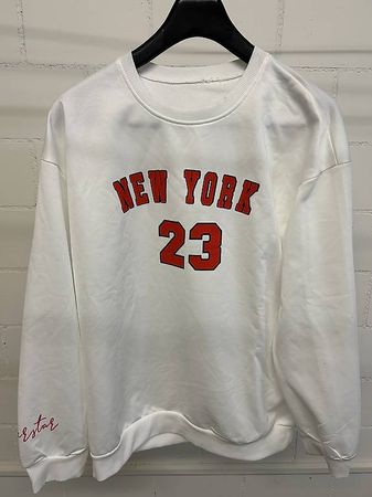 NY Knicks Hoodie Size M