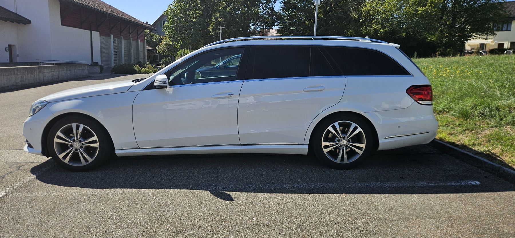 Mercedes-Benz Autos: Mercedes E200 CDI – Gebraucht aus Auw von adr_mzs7 5