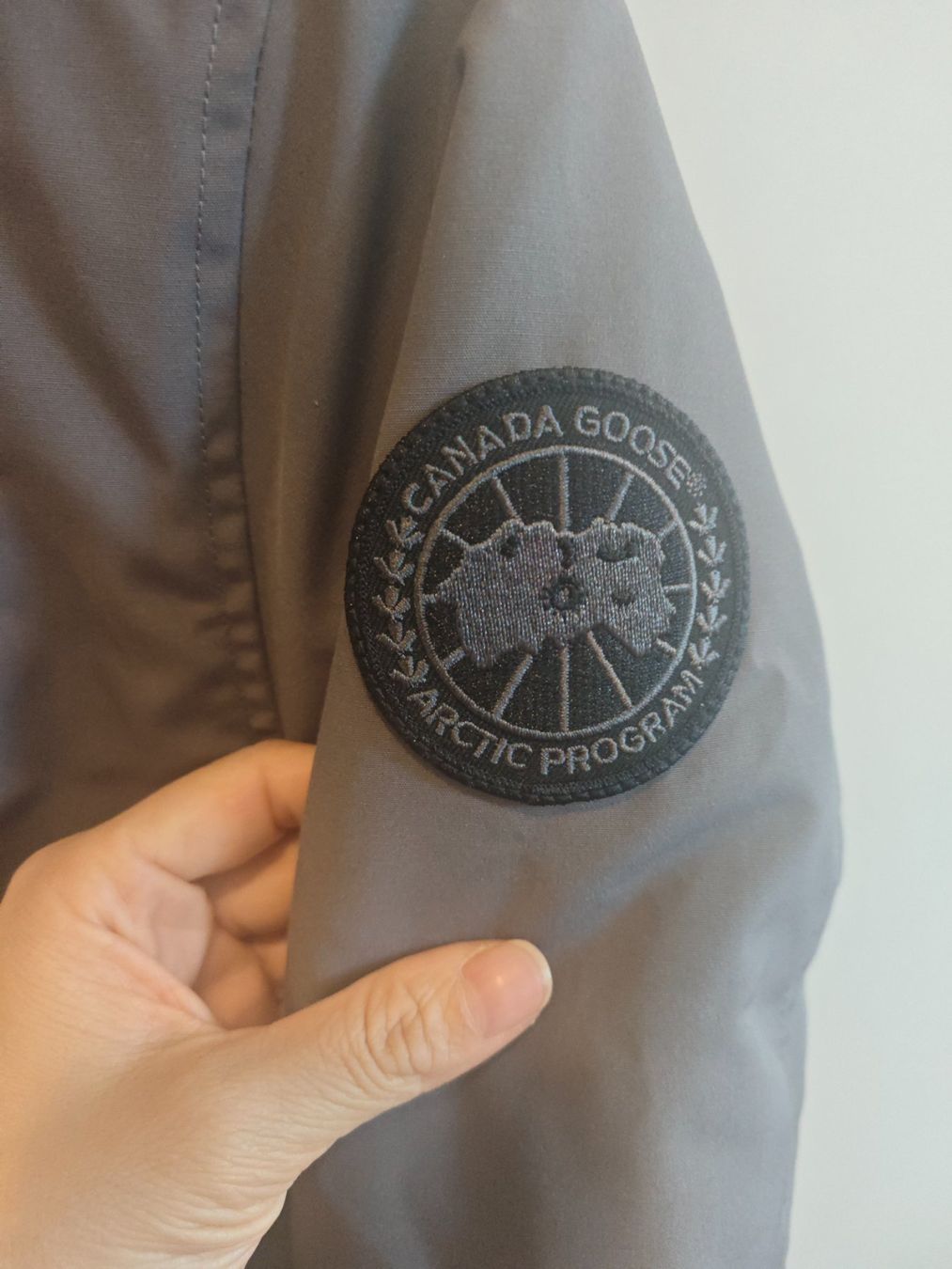 Canada Goose Giacche: Winter Parka grey hooded jacket New – Nuovo e nell'imballaggio originale da Zürich venduto da Sami526 4