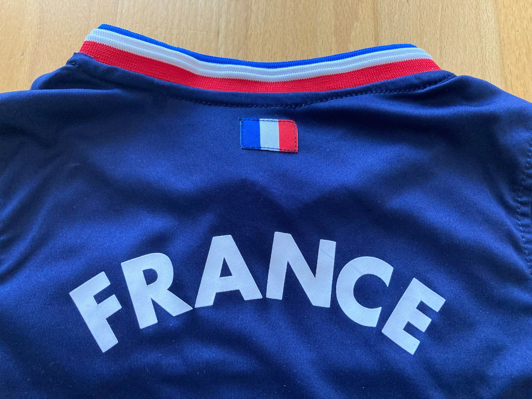 Scarpe, pantaloni & magliette da ginnastica: Trikot Frankreich Gr. 116 Powerzone – Usato da Muttenz venduto da Juvenile33 6