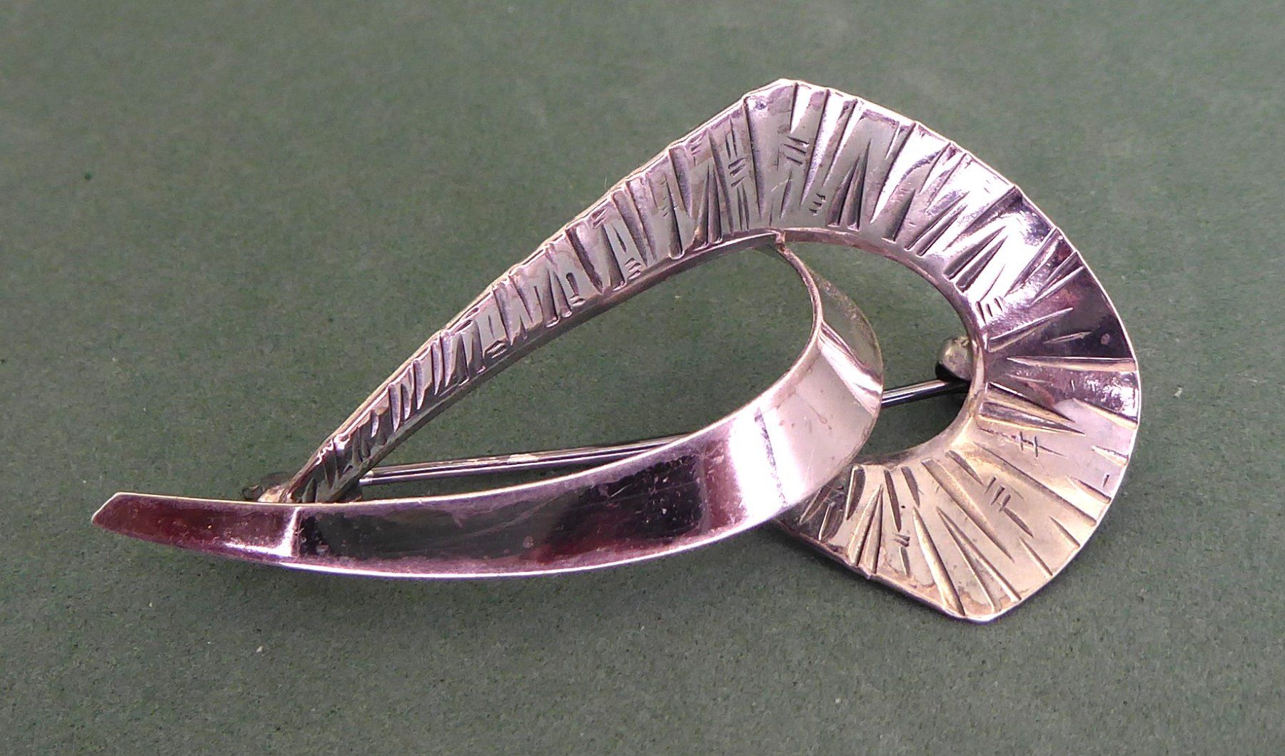 Spille & Fermagli: Silber Brosche 925 Silber um 1970 rhodiniert – Usato da Muri AG venduto da silvermouse007