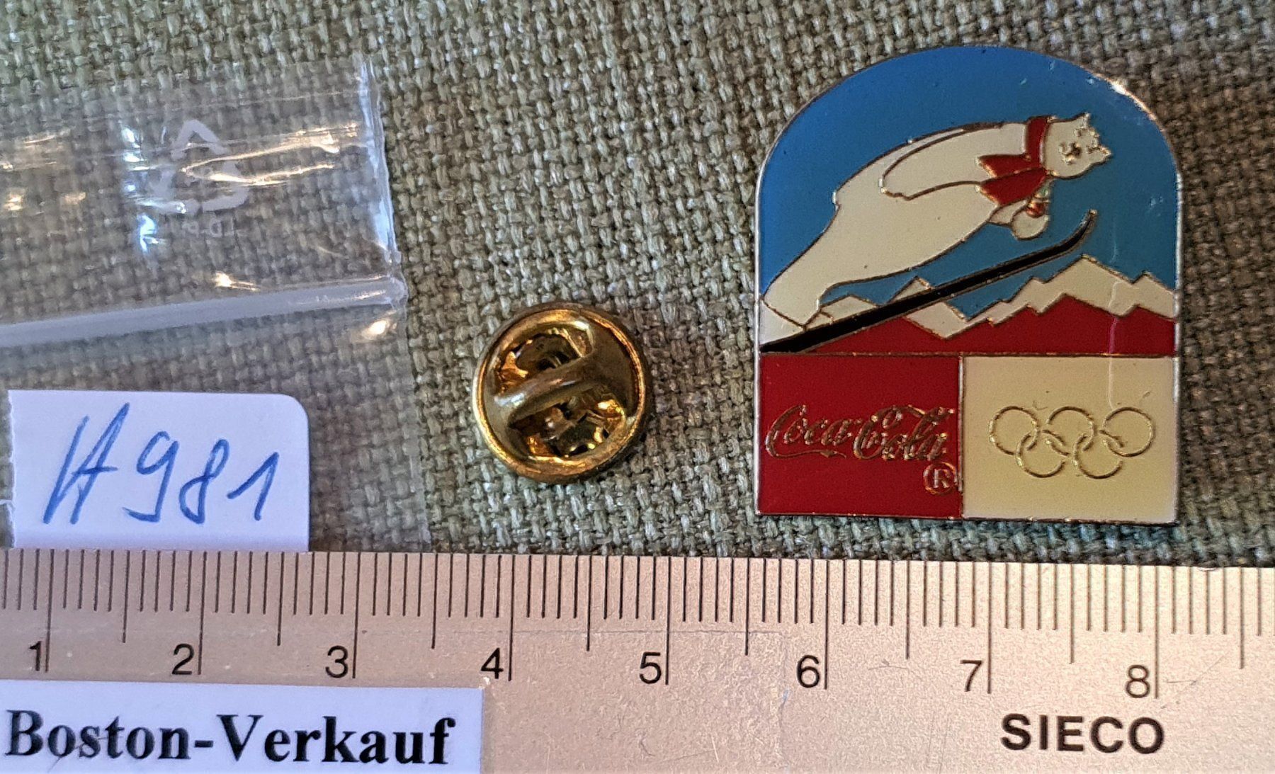 Placchette & Badge: H981 - Pin Coca Cola Eisbär Olympiade – Usato da Reinach BL venduto da Boston-Verkauf 1