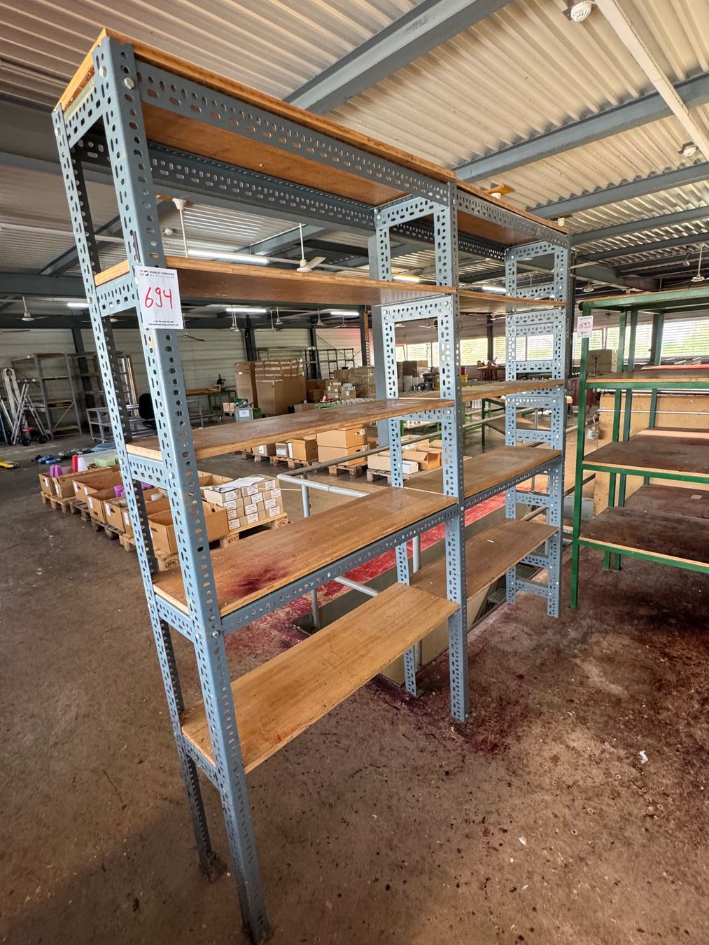Scaffali: 694 Lagerregal / Tablarregal aus Liquidation – Usato da Derendingen venduto da Meisterstuecke