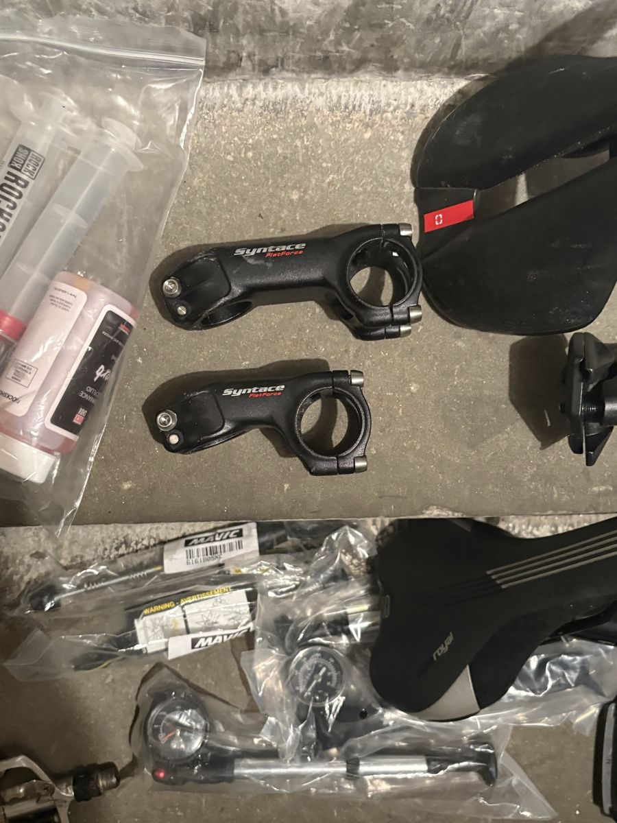 Pezzi di ricambio: Konvolut Biketeile – Usato da Burgdorf venduto da Hobby31 4