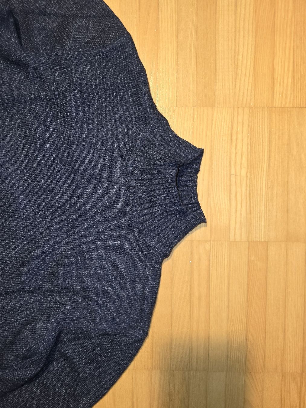 Pullover & Sweatshirts: Rollkragenpullover, Grösse S, Dunkelblau, selten getragen – Gebraucht aus St. Gallen von A.W.128 1