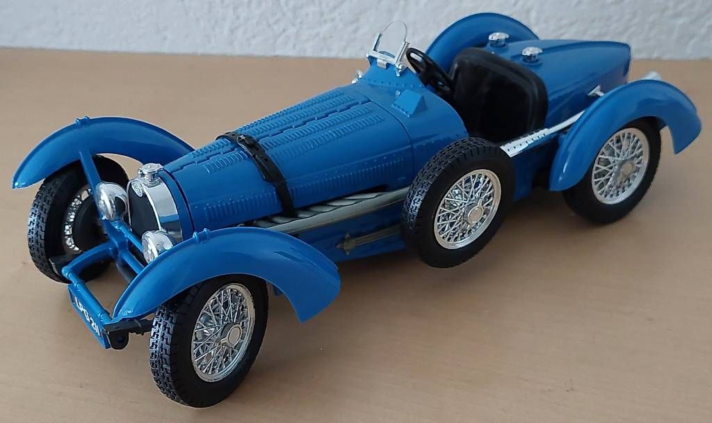 Bburago Modellini d'auto: Bugatti Type 59 1934 1:18 Modellauto blau by Bburago – Nuovo (secondo la descrizione) da Oberwangen b. Bern venduto da mfmr 2