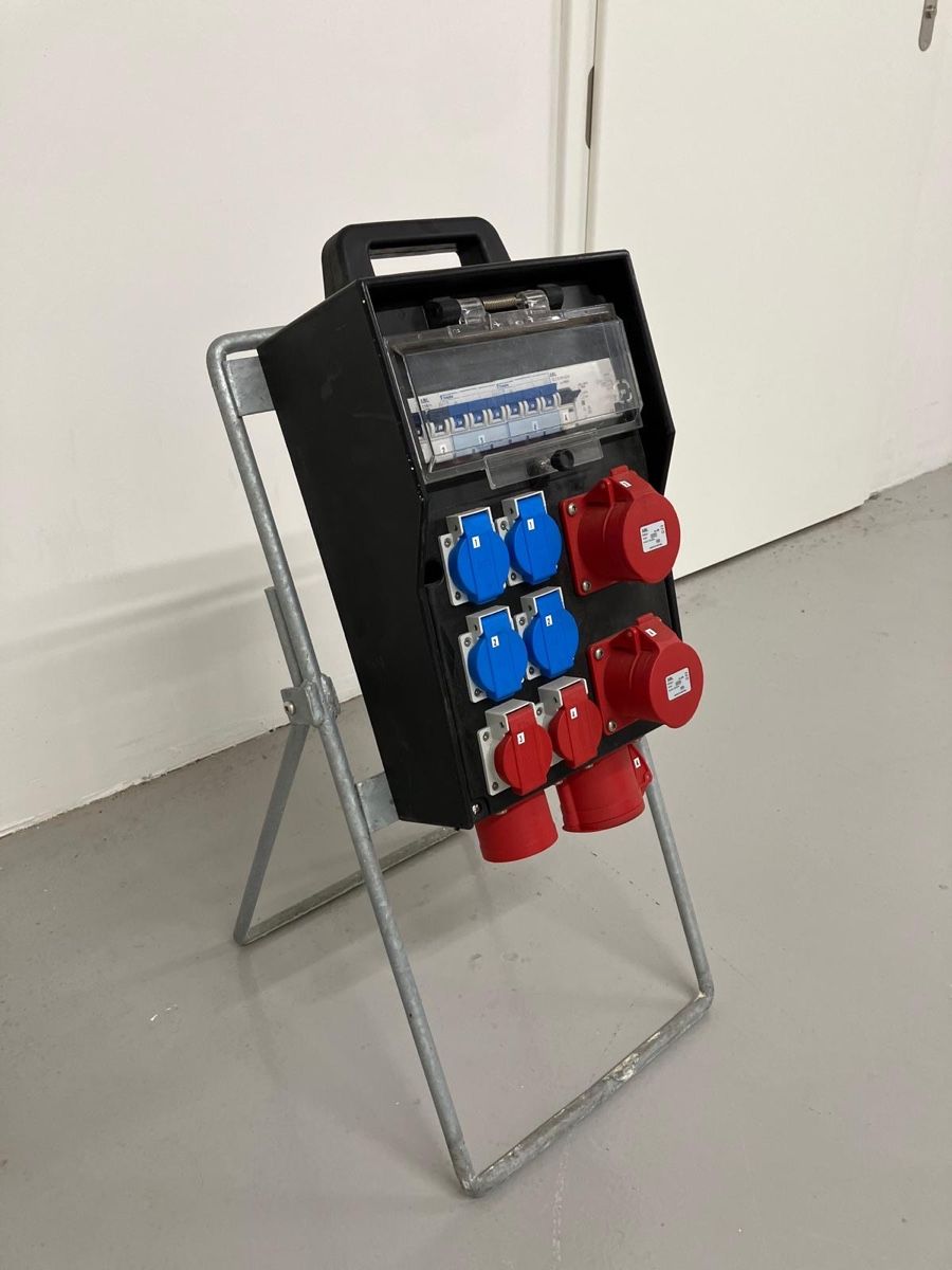 Elettrotecnica: Baustromverteiler ABL mit Gestell, ungebraucht – Nuovo e nell'imballaggio originale da Basel venduto da Gundeli-25 2