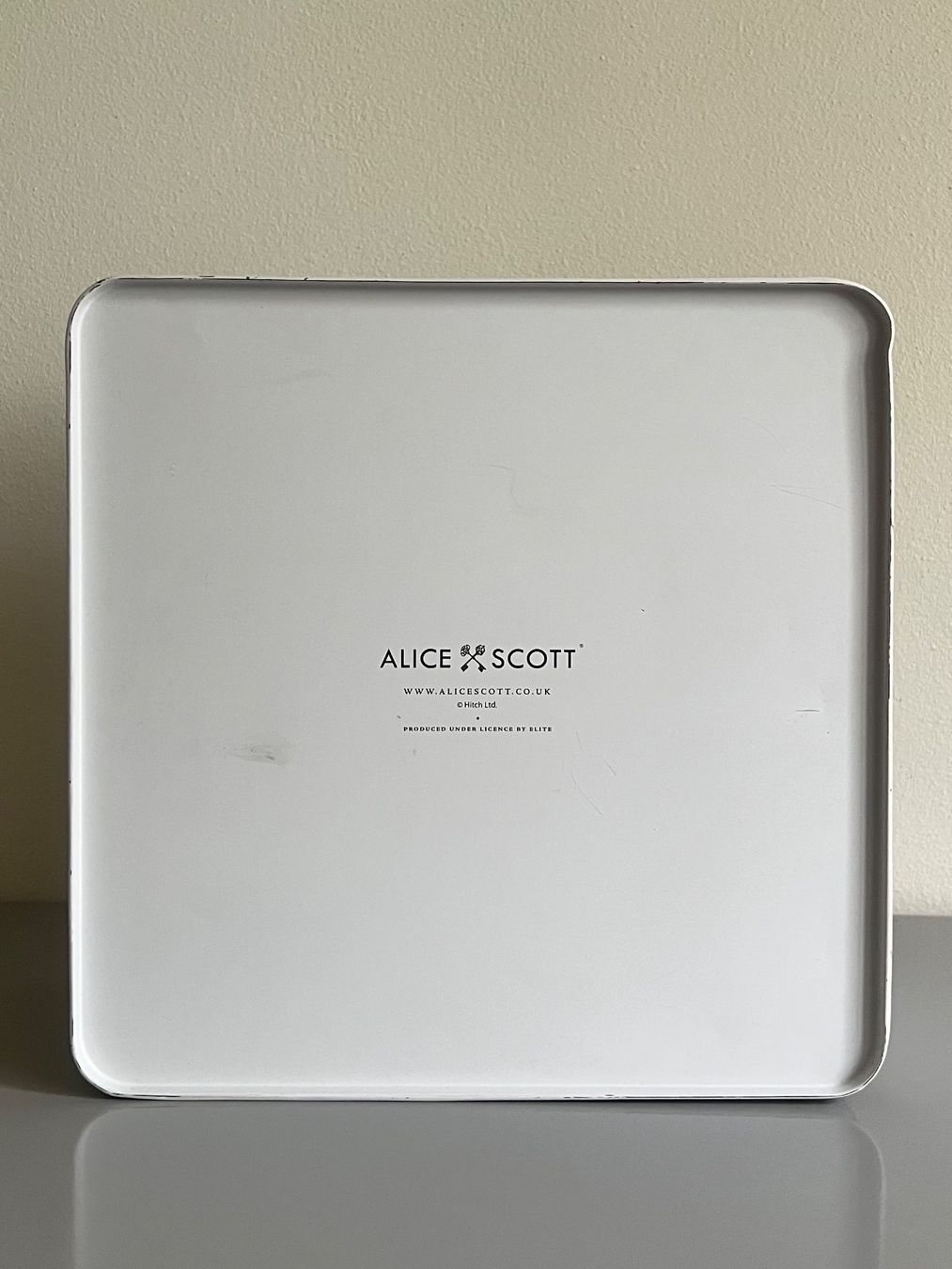 Giochi: Alice Scott, Metallbox mit Weltkartenprint – Usato da Zürich venduto da Mel_Meli 5