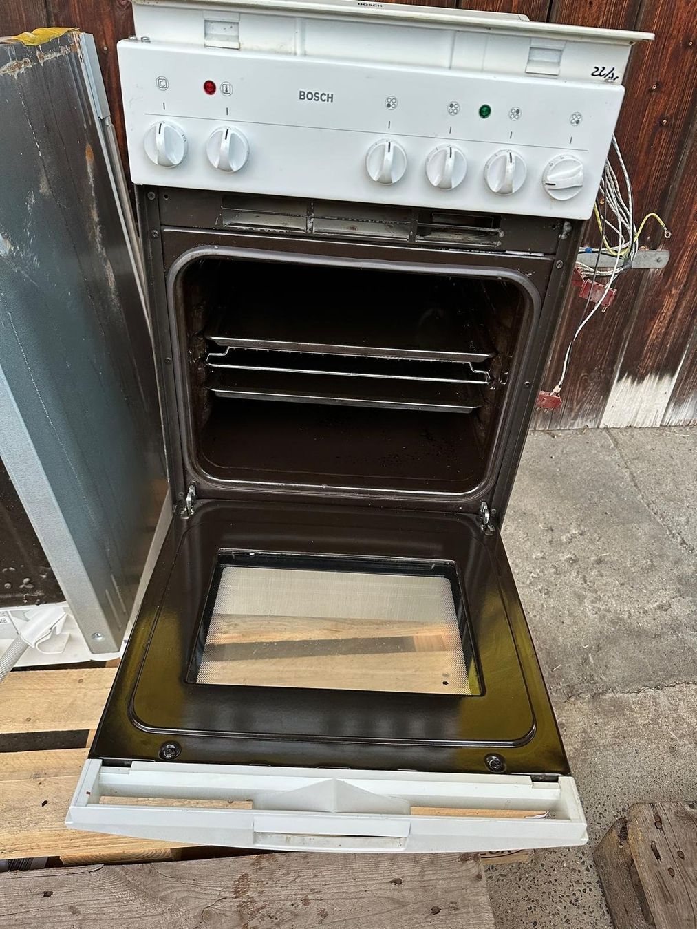 Bosch Backöfen: Bosch Backofen mit kochfeld – Gebraucht aus Spreitenbach von Space_X 4