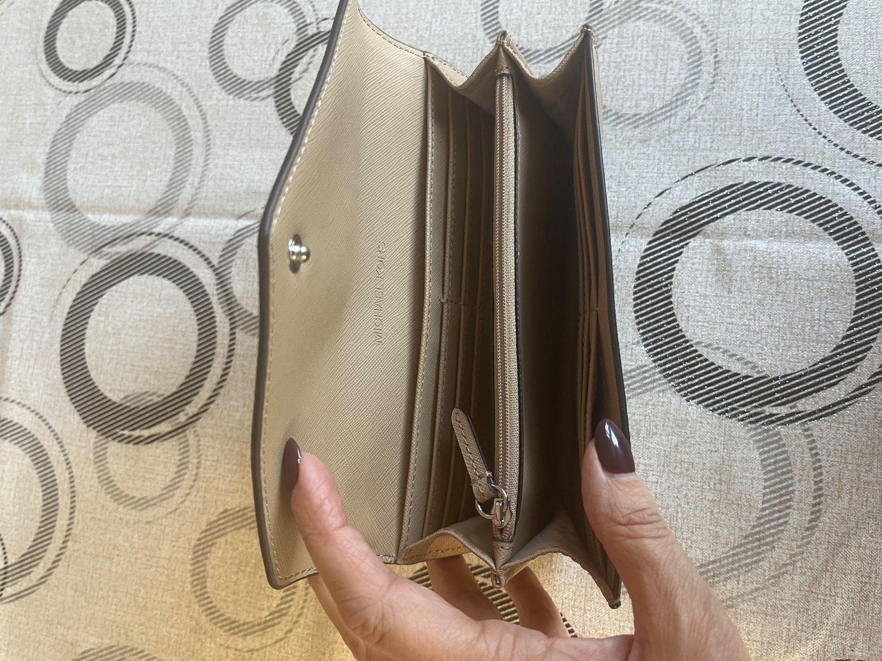 Michael Kors Portemonnaie: Portefeuille Michael Kors beige – Neu (gemäss Beschreibung) aus Fully von Sassa68 1