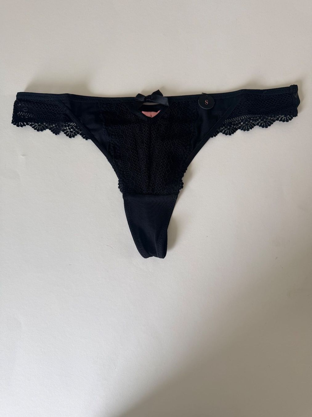 Hunkemöller Altra biancheria intima: HUNKEMÖLLER, String MAHINA, Grösse S, Farbe Schwarz – Nuovo e nell'imballaggio originale da Rudolfstetten venduto da gst_g7xl