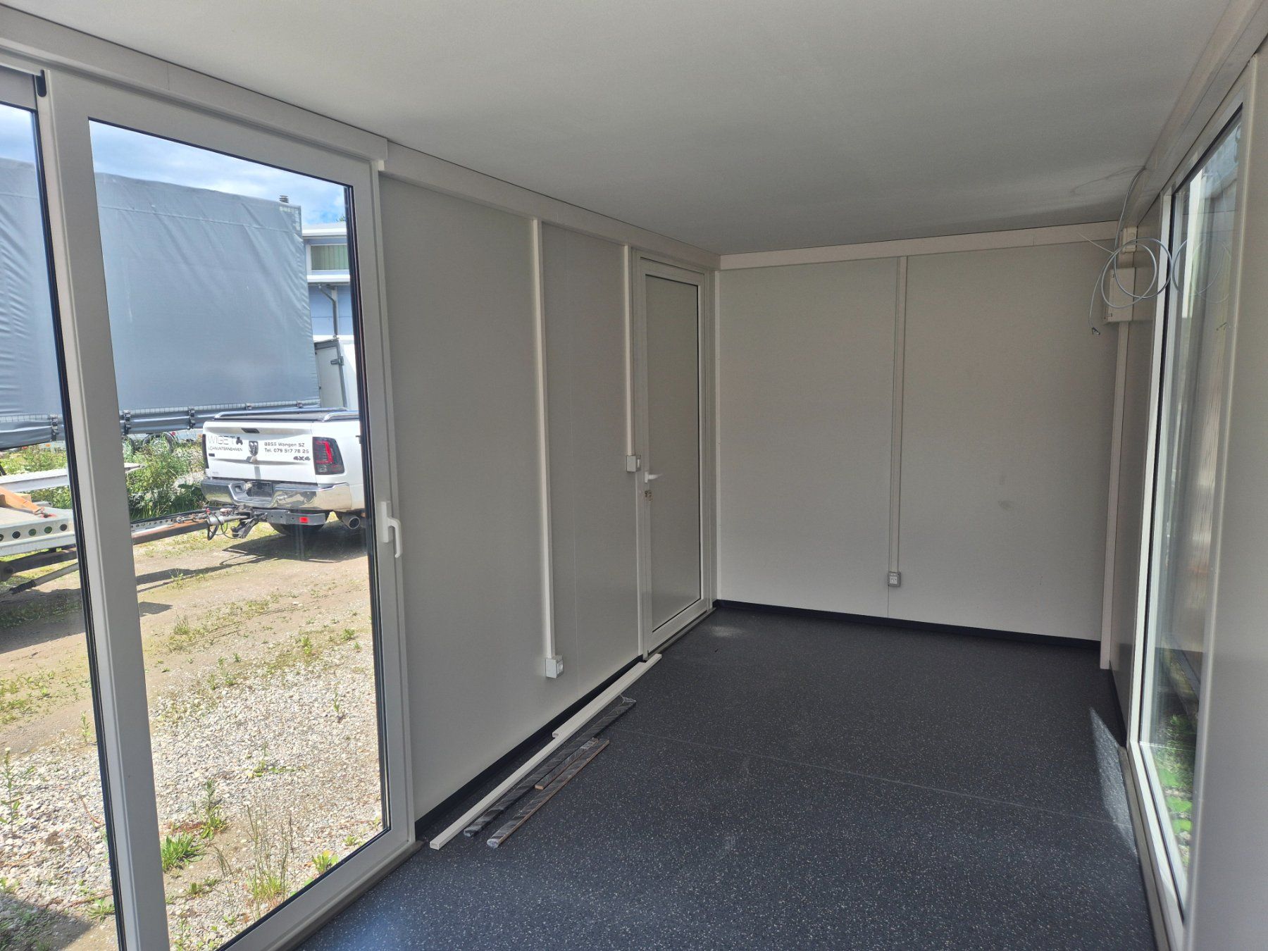 Contenedor modular habitable, oficina o casa de jardín – 6,05 × 2,44 m detalle 4
