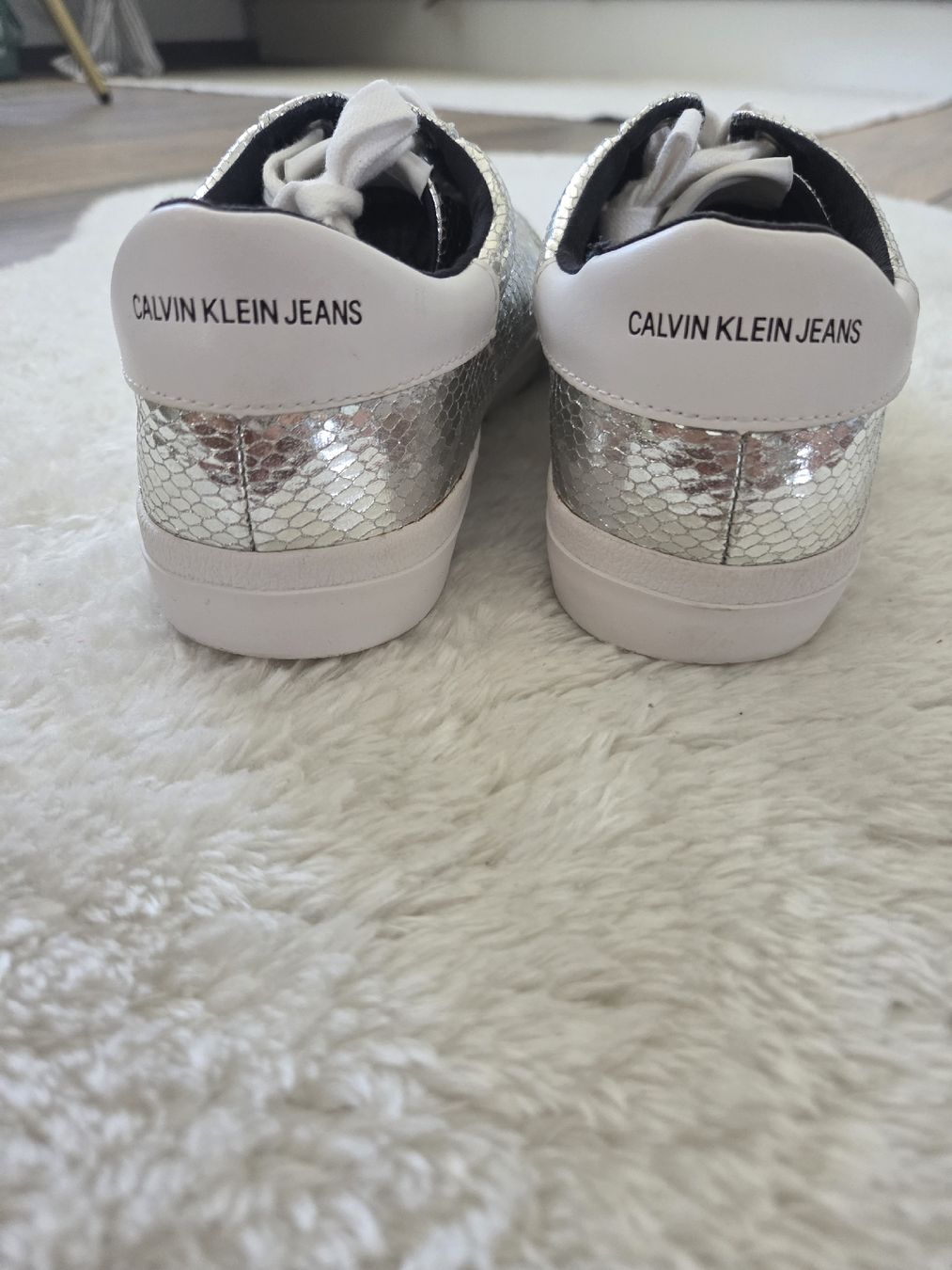 Chaussures femmes: Calvin klein Schuh 38 – D'occasion à Frauenfeld par bea_6m8y