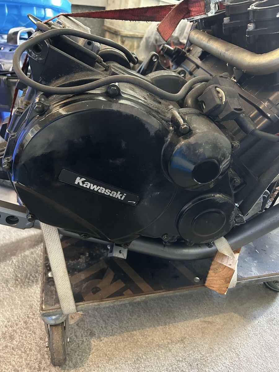Kawasaki Motoren: Kawasaki ZZR 1100 Motor – Gebraucht aus Schaffhausen von alfetta2500 2