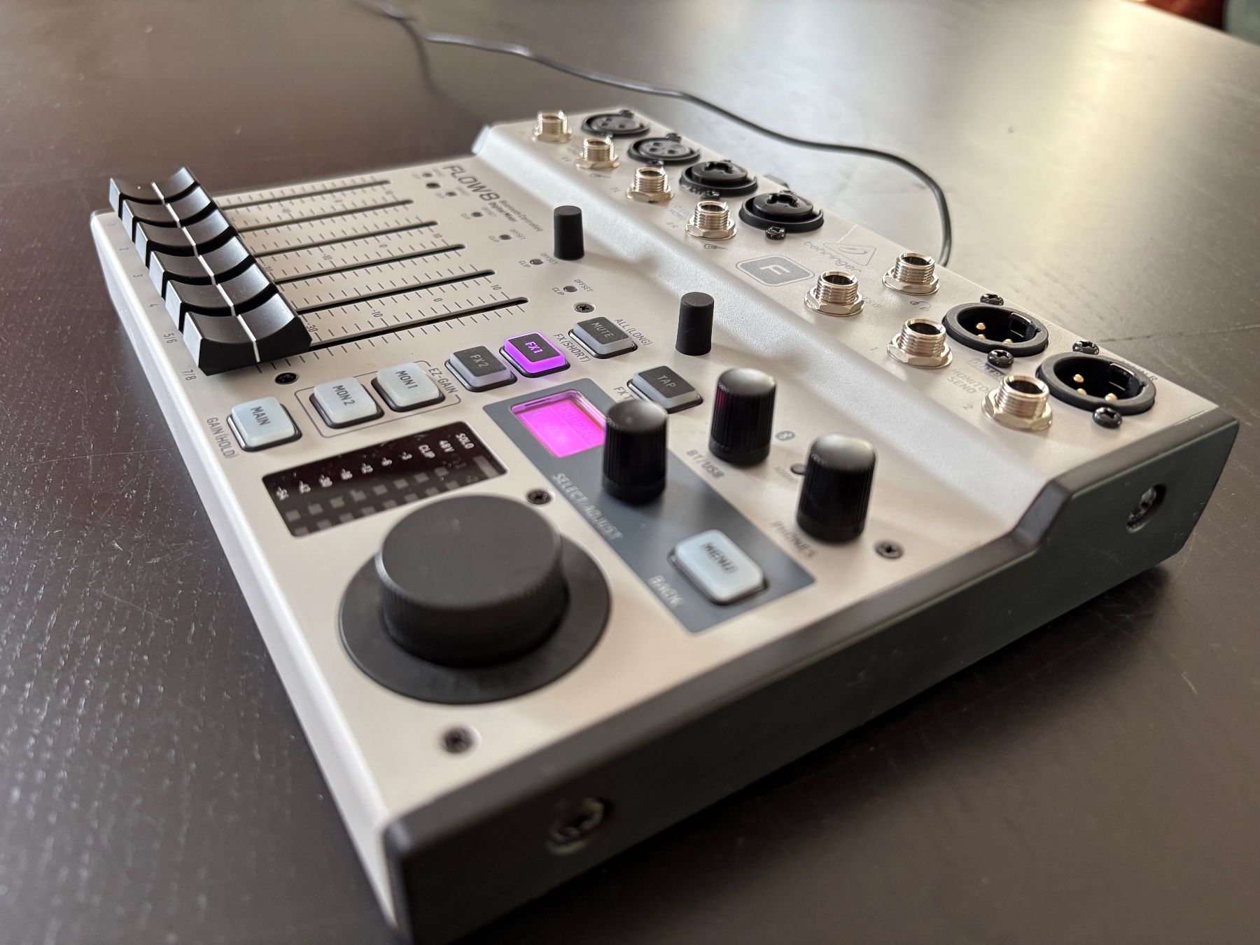 Behringer Console di mixaggio: Behringer FLOW 8 - Mixage numérique Bluetooth - USB – Usato da Prilly venduto da fju_78ry 3