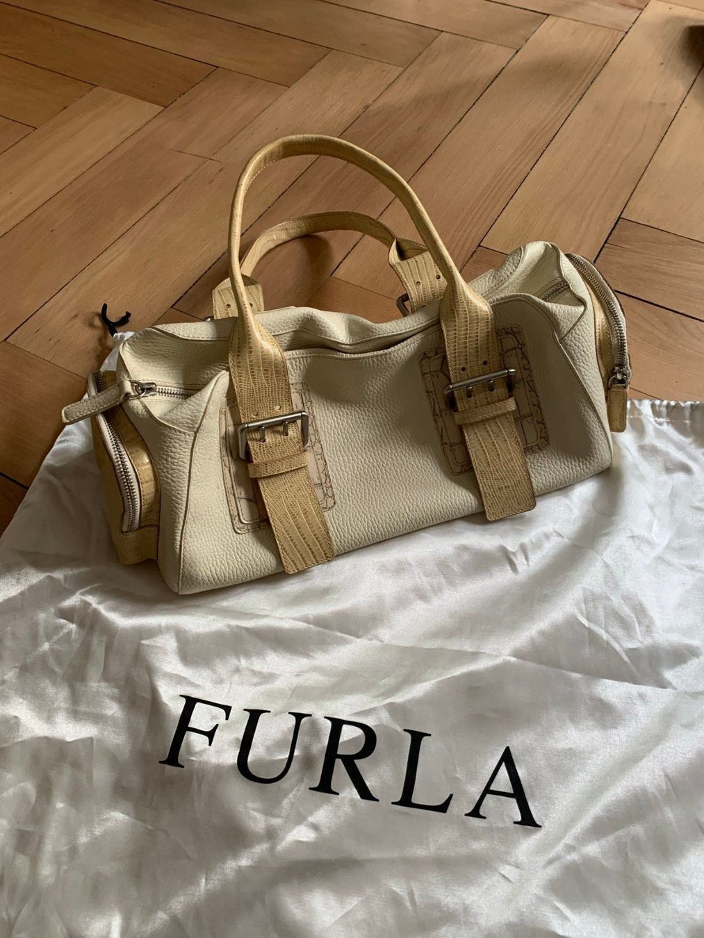 Furla Taschen für Damen: FURLA - Leder Handtasche beige – Gebraucht aus Zürich von Diazaio 1