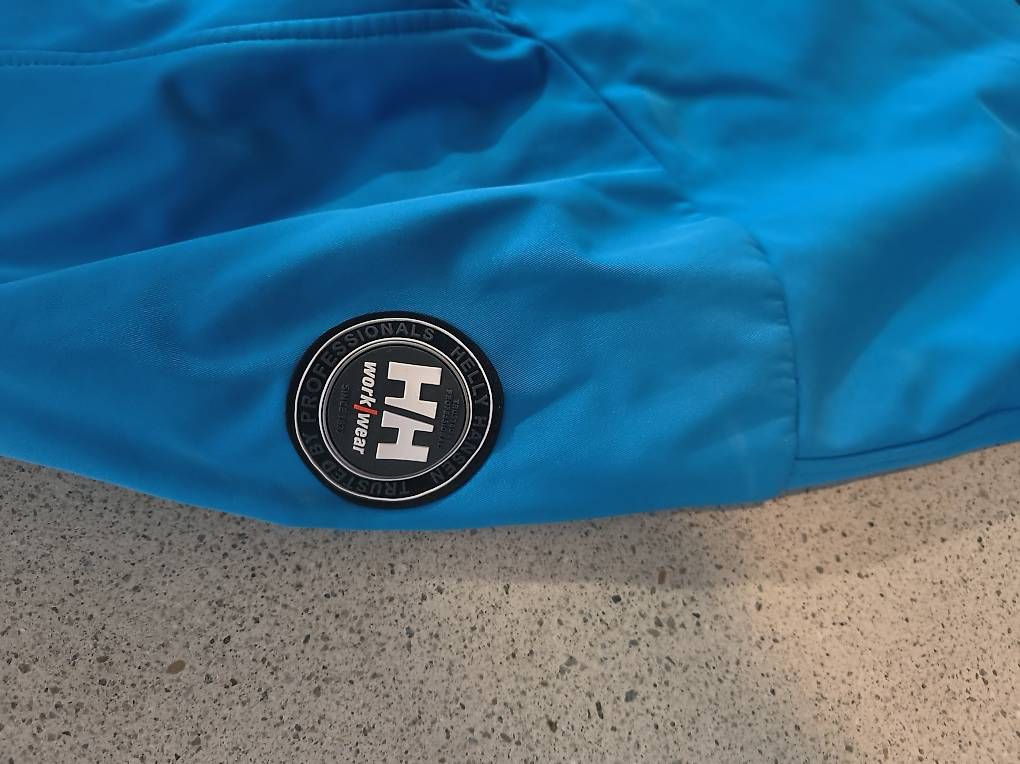 Giacche: Helly Hansen Jacke – Usato da Au SG venduto da hac_sn68 2