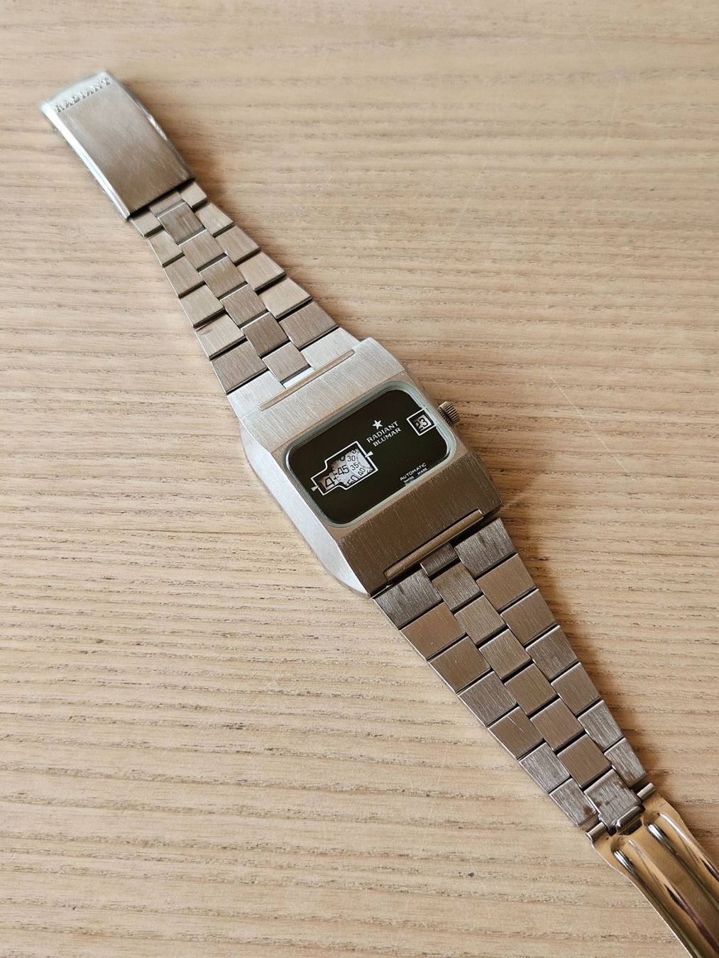 Swiss Orologi: Swiss Radiant Blumar Automatic Jump Hour 70's Herrenuhr – Usato da Herzogenbuchsee venduto da zloplio72 2