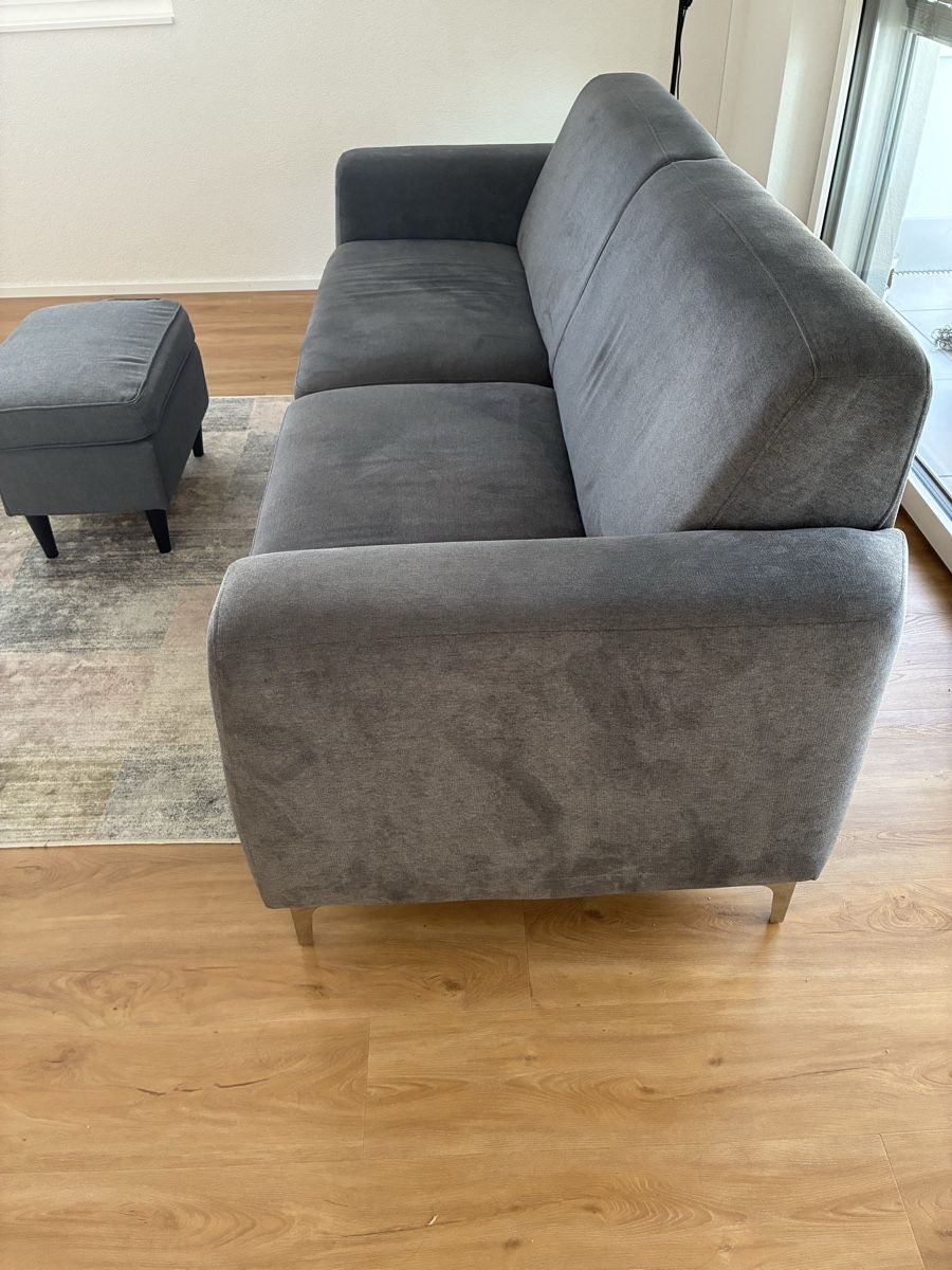 Divani: Sofa mit Hocker grau  – Usato da Dagmersellen venduto da Nina1234 3