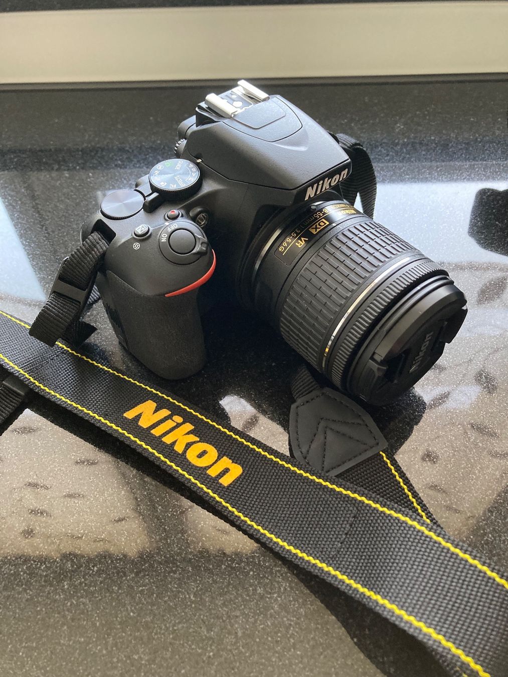 Nikon Fotocamera: Nikon Anfängerkamera D3500 Neuwertig – Nuovo (secondo la descrizione) da Sargans venduto da bri_mgm8 1