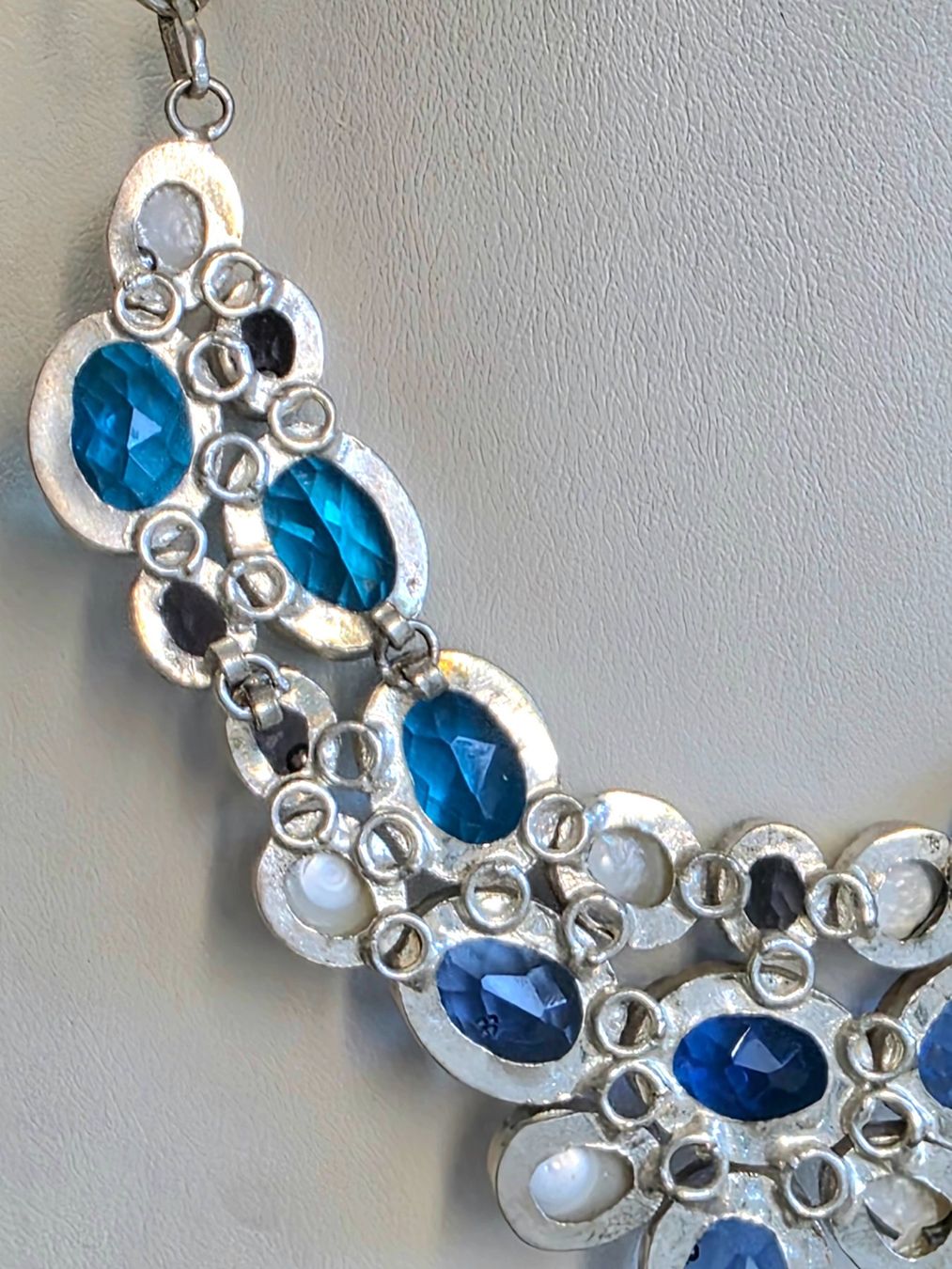 Catenine: Collier mit blauen Steinen und Perlen, Silber – Nuovo (secondo la descrizione) da Zürich venduto da Bieter04 4