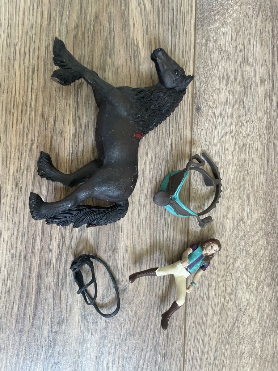 Schleich Figurines: Schleich Pferd mit Reiterin  – D'occasion à Dornach par san_s2qy 2