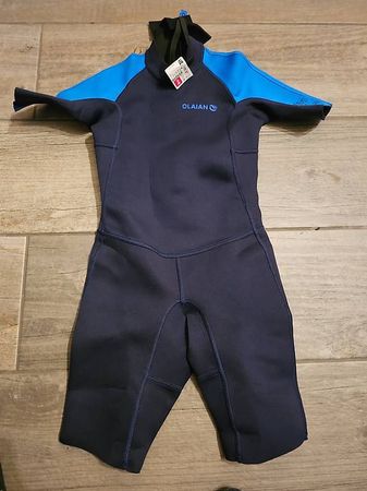 Decathlon Olaian Neopren Kinder (Gr. 125-132, 8 Jahre), neu