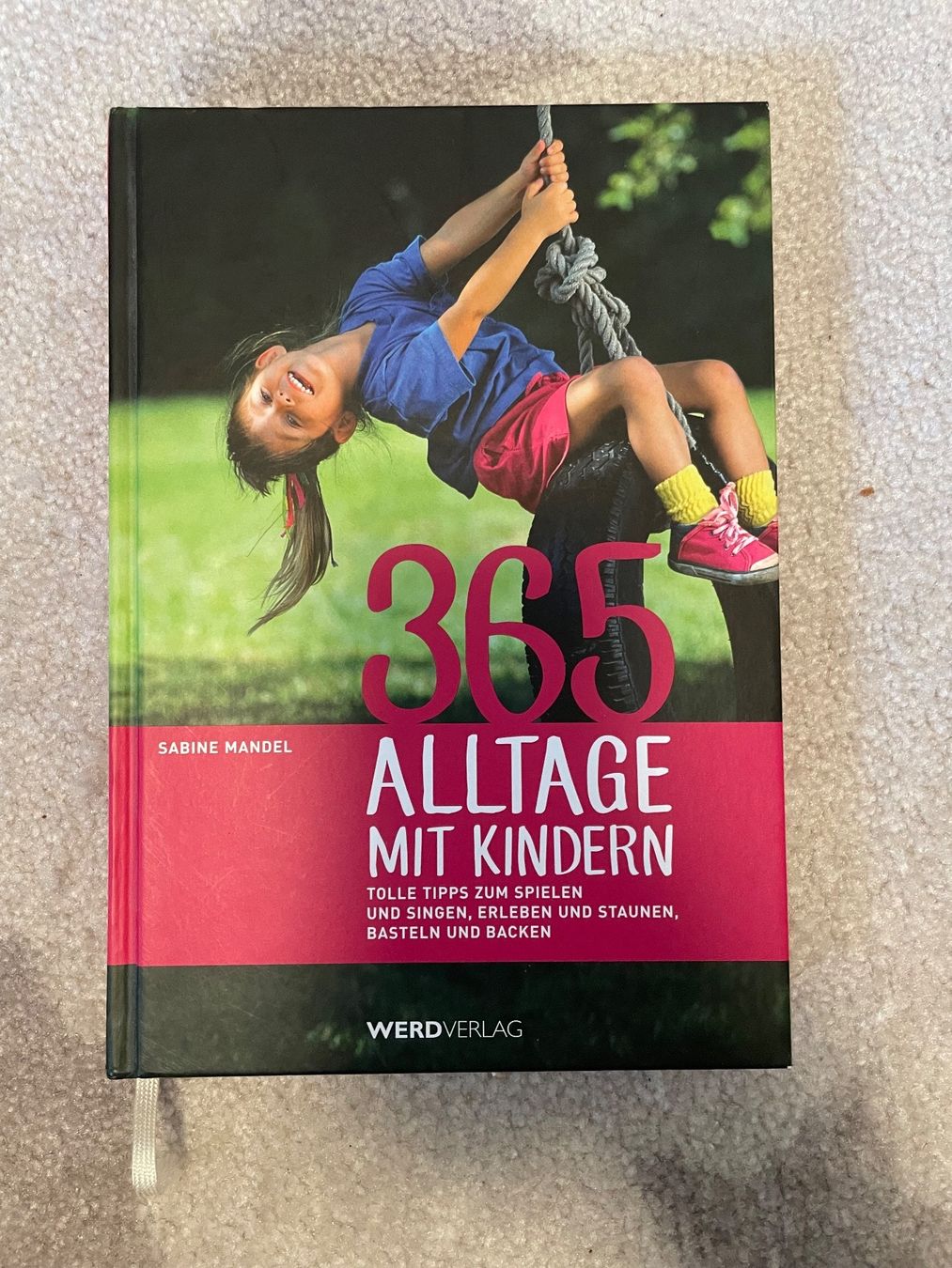 Bücher: 365 Ideen: Alltag mit Kindern - Tipps & Tricks – Gebraucht aus Pfäffikon SZ von Syndrome379