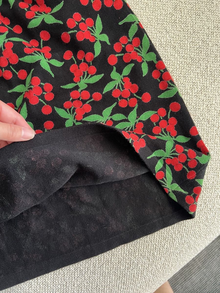 Gonne: Cherry vintage skirt size M – Usato da Zürich venduto da dor_9l9g 4