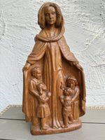 Schutzmantelmadonna aus Eichenholz plastisch geschnitzt Mari