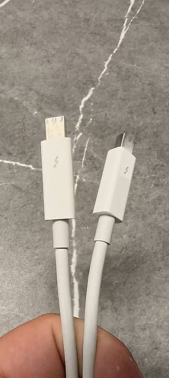 Câbles: Thunderbolt 2 kabel – D'occasion à Zweidlen par jasko_