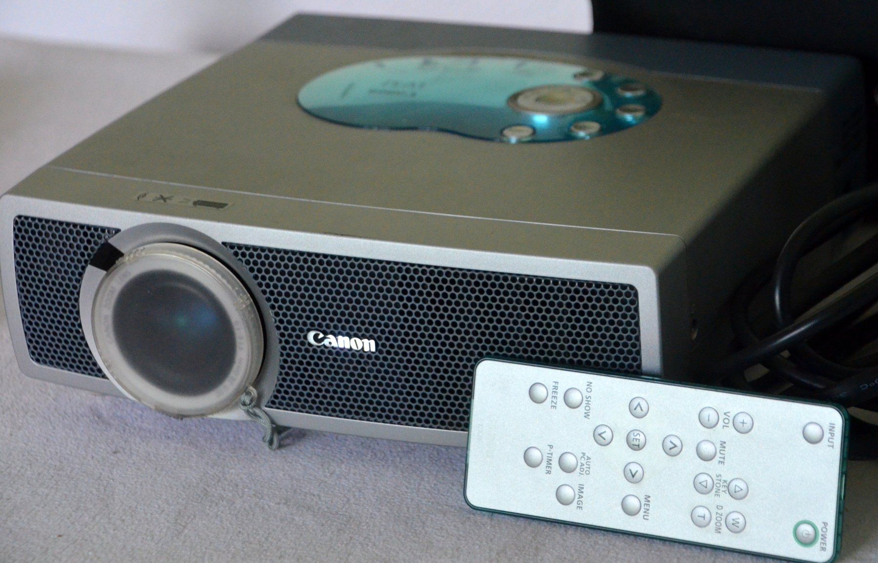 Home Cinema: Beamer Canon LV-S2 projecteur – Usato da Collonges venduto da arashee 2