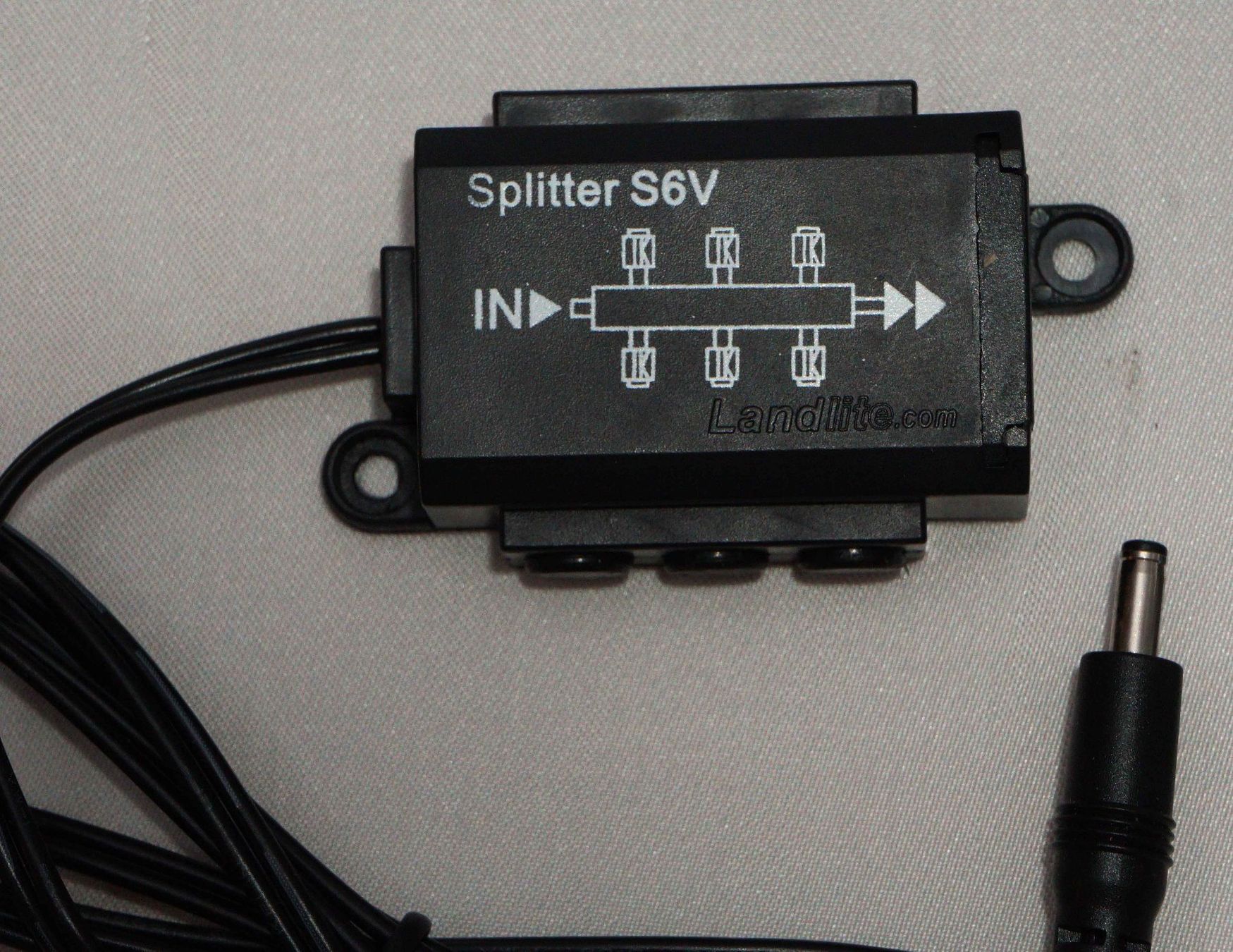 Componenti elettronici: Transformator NC-6140 für LED + 3 Splitter S6V – Nuovo (secondo la descrizione) da St. Gallen venduto da Acer0110 5