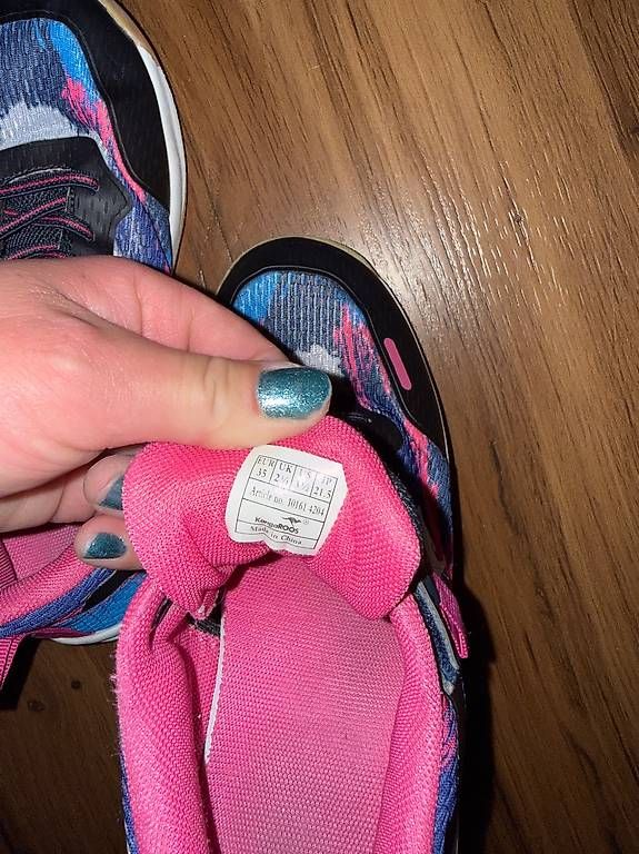 Schuhe für Mädchen: Hallenturnschuhe – Gebraucht aus Rupperswil von ConradD 2