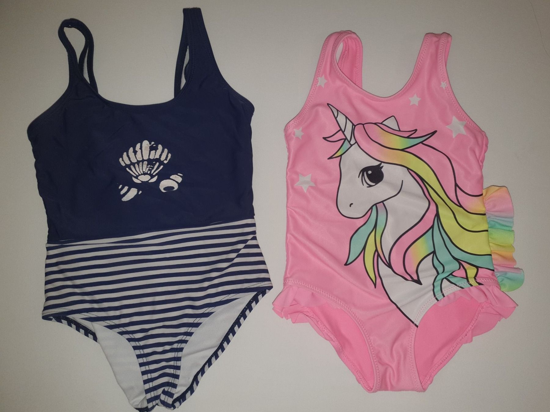 Costumi da bagno & Bikini: 2x Mädchen Badeanzüge Gr. 92 – Usato da Altendorf venduto da MiriCaj