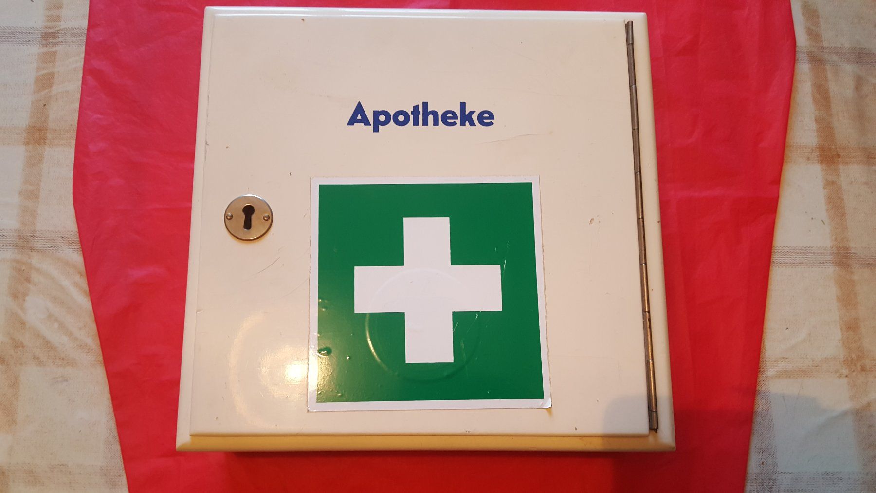 Armadi: APOTHEKE BOX – Usato da Viganello venduto da Priska.c
