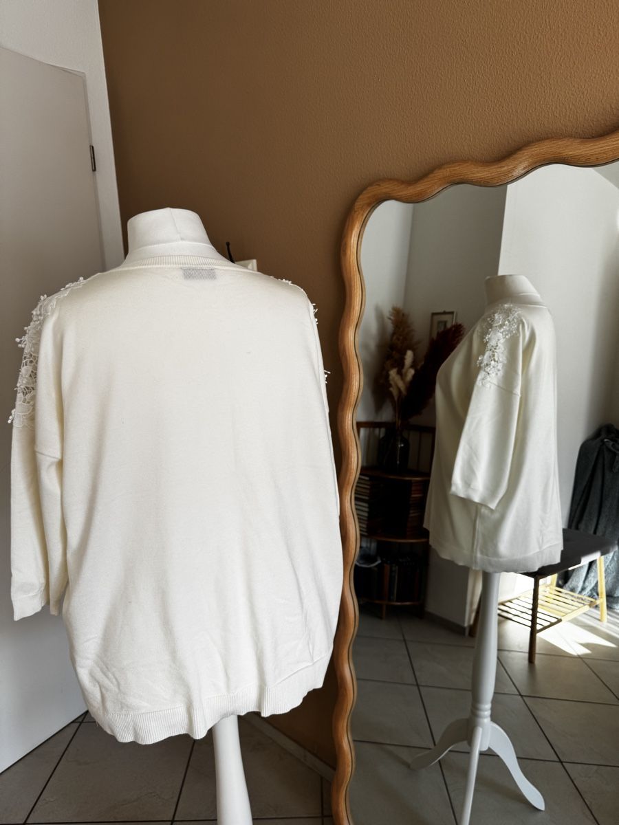 C&A Maglioni & Felpe: Edler Pulli mit Spitze, cremeweiss, Grösse XL – Nuovo (secondo la descrizione) da Muttenz venduto da einfach-schoen 3
