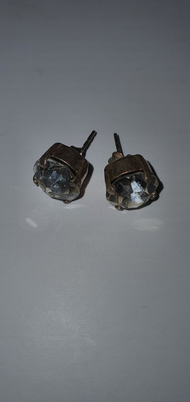 Orecchini pendenti & Orecchini a lobo: Funkelnde Ohrstecker mit Strass - zeitloser Schmuck! – Usato da Winterthur venduto da LaRoque 2