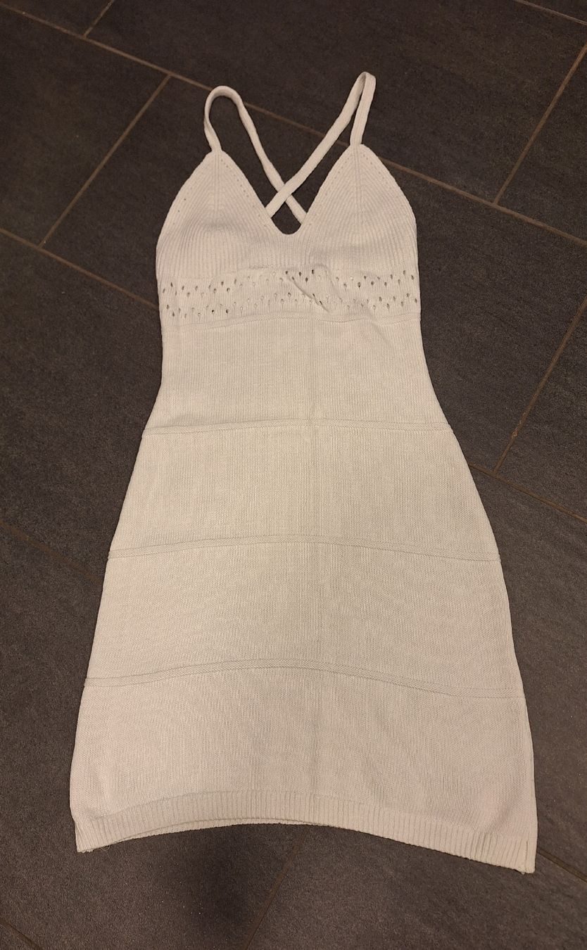 Robes: Robe tricotée blanche taille M, New! – Neuf avec emballage d'origine à Hölstein par Niki78