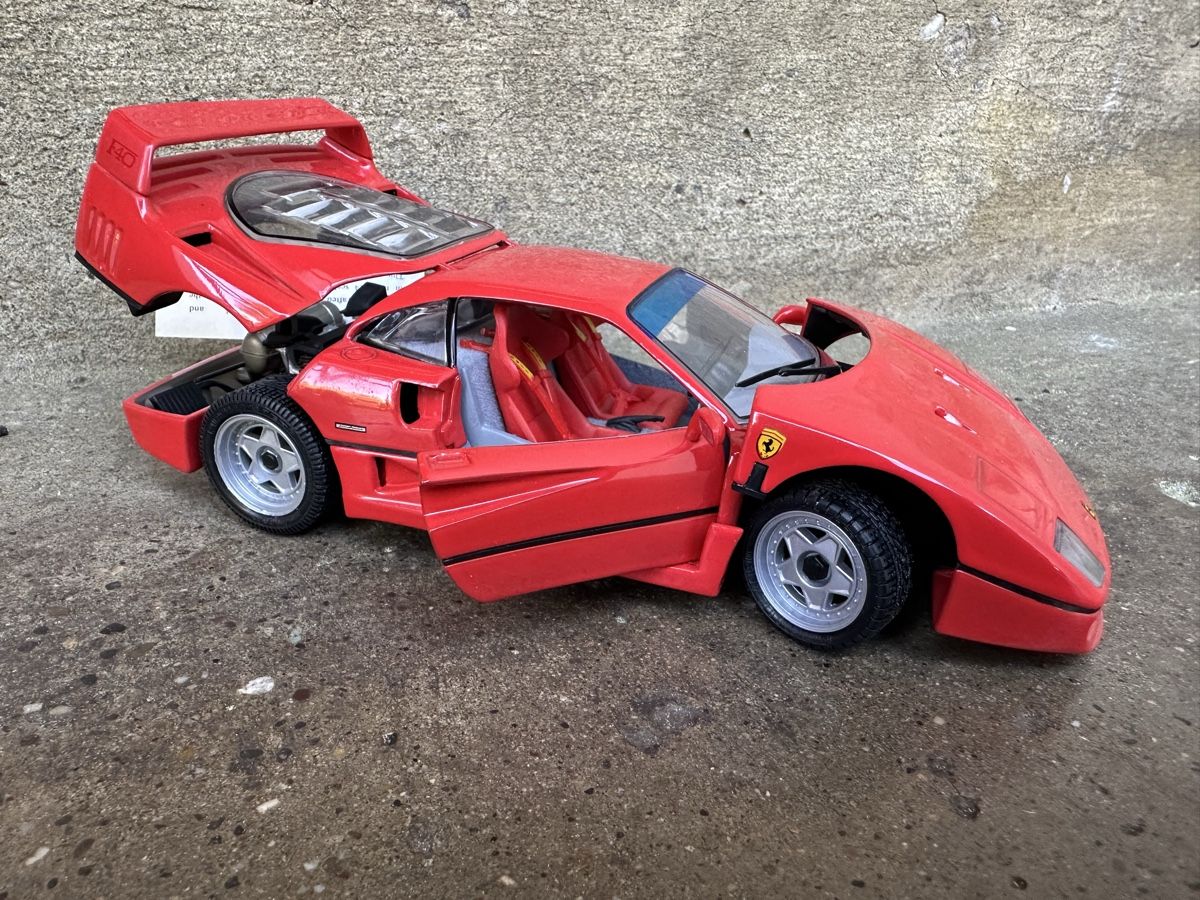 Ferrari Modellini d'auto: Ferrari f40 – Nuovo (secondo la descrizione) da Reinach AG venduto da rares75 1