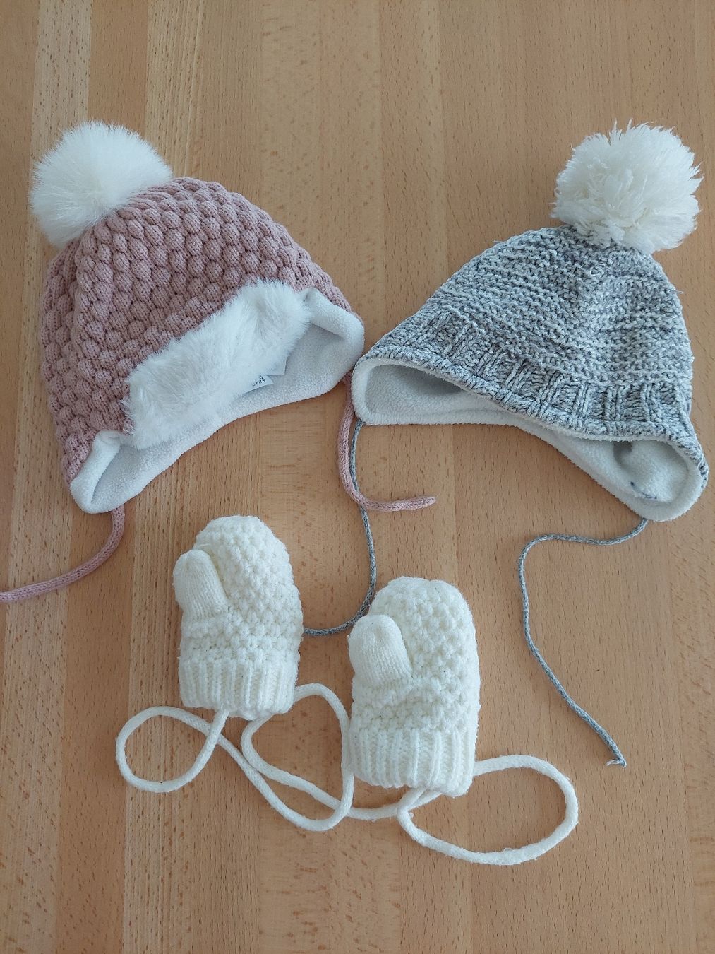 Kleiderpakete & -sets: Baby Kappen & Handschuhe – Gebraucht aus Gränichen von JaelRoost