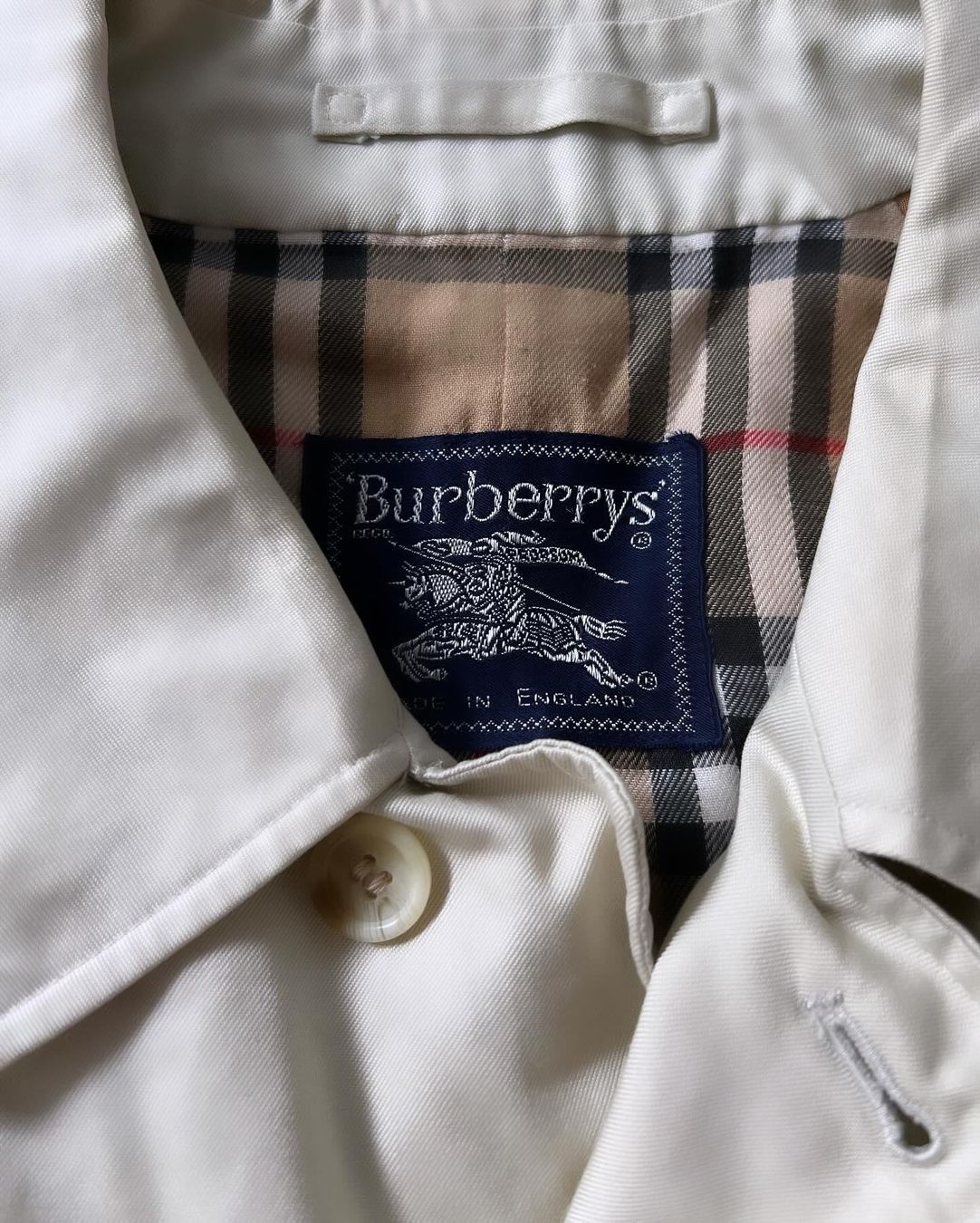 Burberry Cappotti: Burberry mantel – Usato da Basel venduto da Threemice 3