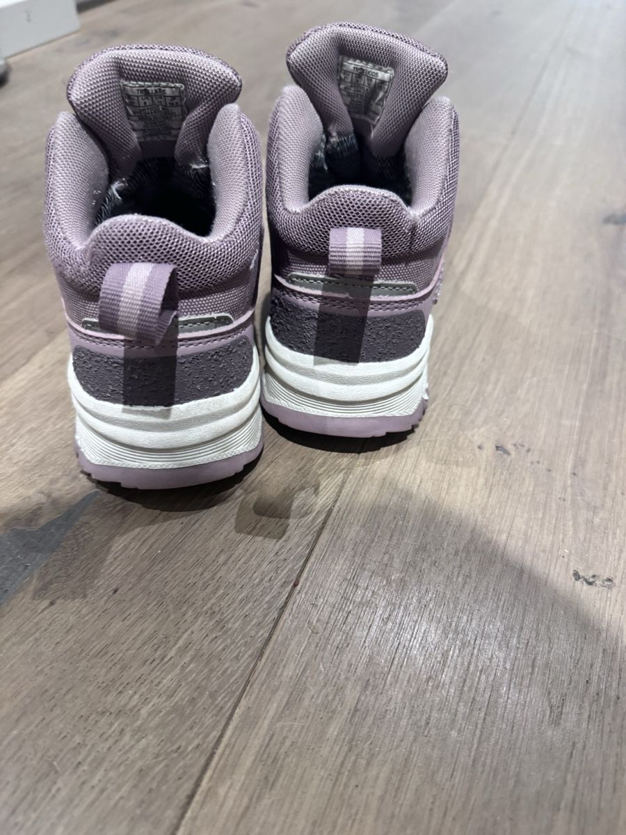 Scarpe per ragazze: Trollkids Lilac Boots Size 27 – Usato da Zug venduto da axx3l 4
